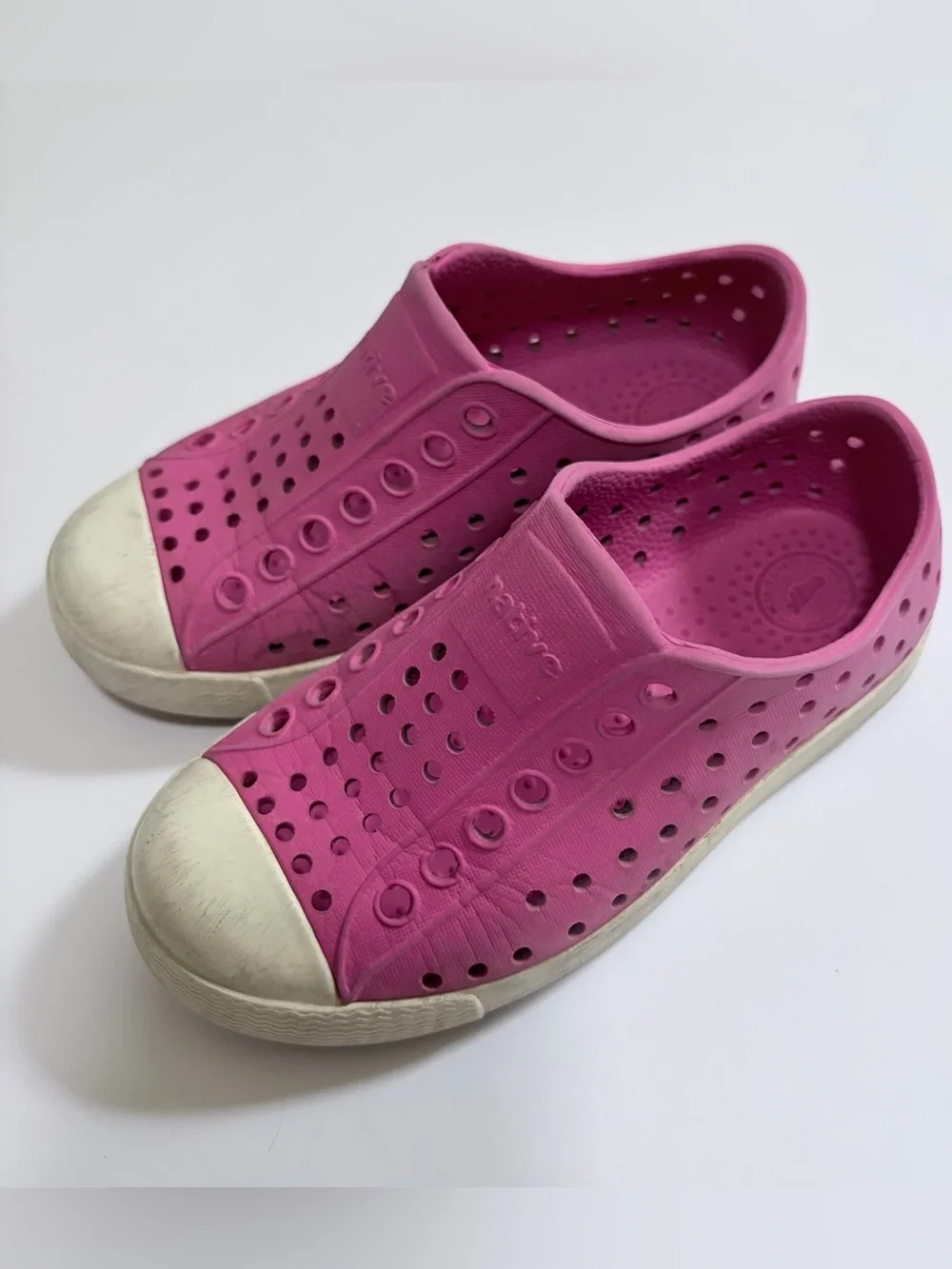 Girls Natives Slip on Shoes in Hot Pink Size 9c